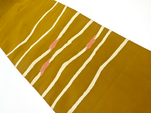 リサイクル　変わり横段模様織り出し名古屋帯